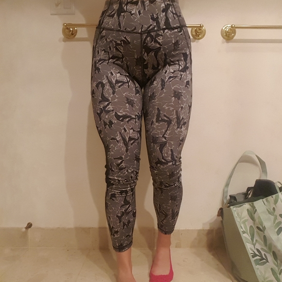 Yogapants - Picture 1 of 3
